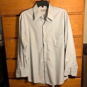 Van Heusen wrinkle free 16.5 x 32/33 gray dress shirt. Like new. Chest pocket.